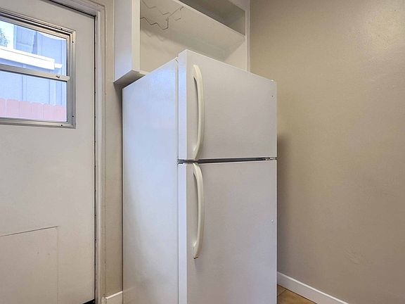 5th image of 4836-0 Long Branch Ave