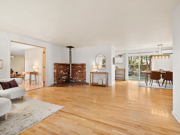 4th image of 20828 Desert Woods Dr