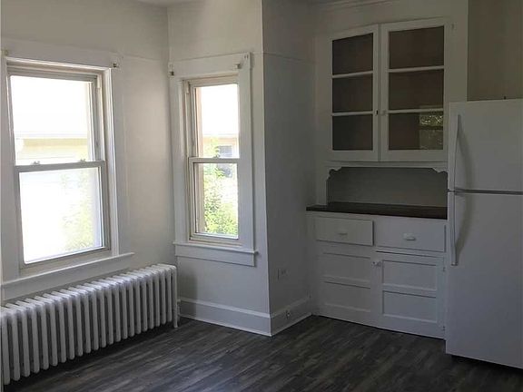 5th image of 26 S Bayles Ave #2N