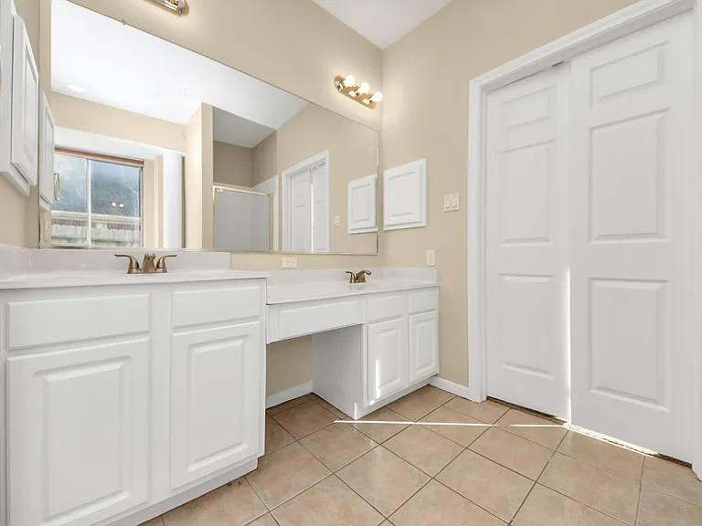 323 N Esplanade Ln — Photo 22