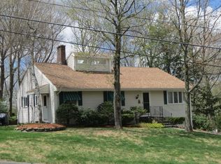 13 Bickford Hill Rd, Gardner, MA 01440