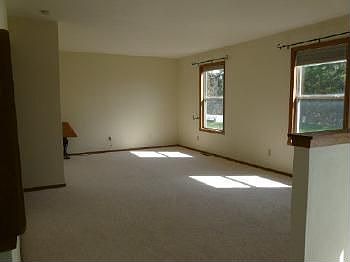 3rd image of 379 Joyce Ave