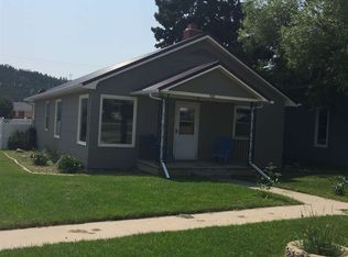 520 Harney St, Custer, SD 57730