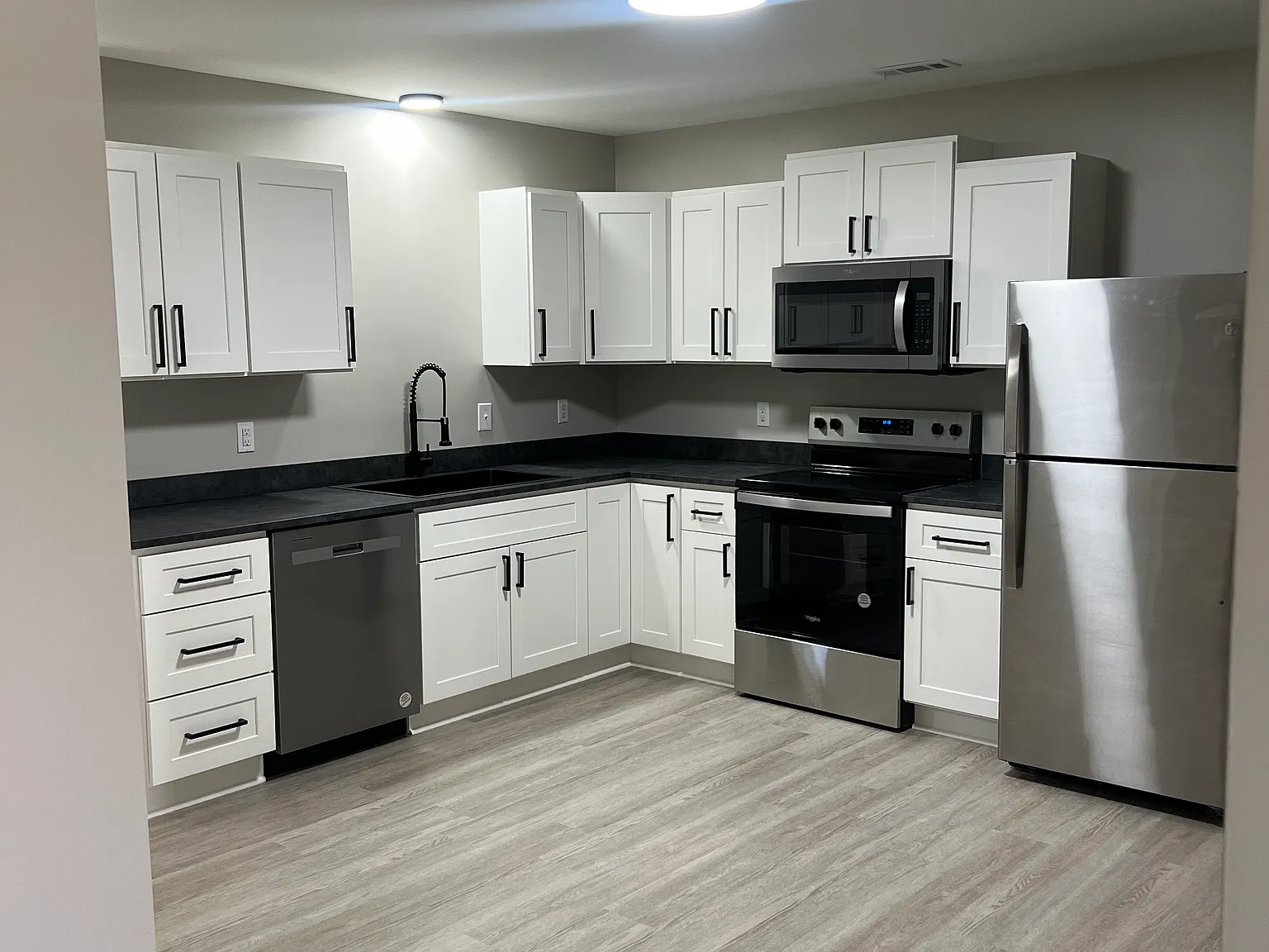 3 bed, 1191 sqft, $1,250 — Photo 1