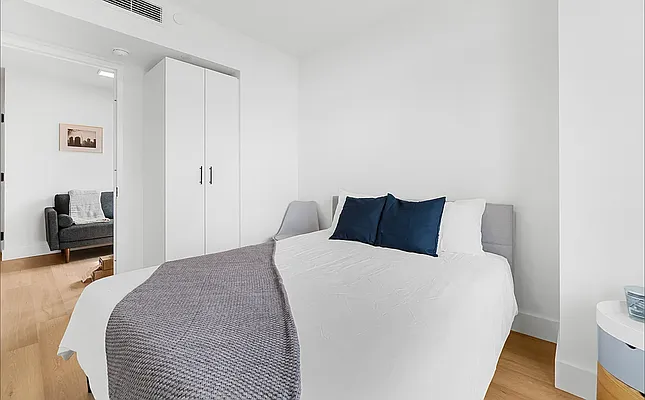 Rented by REAL New York | media 32