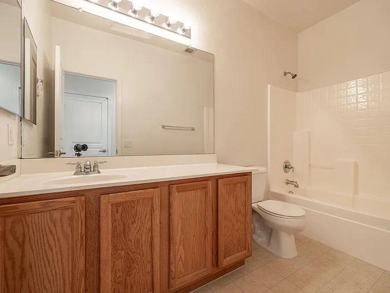 17212 W Saguaro Ln — Photo 16