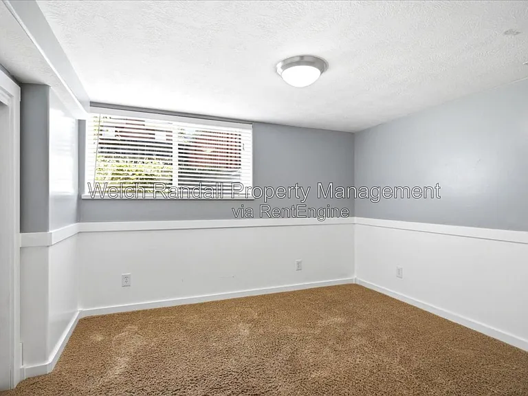 425 E Center St — Photo 19