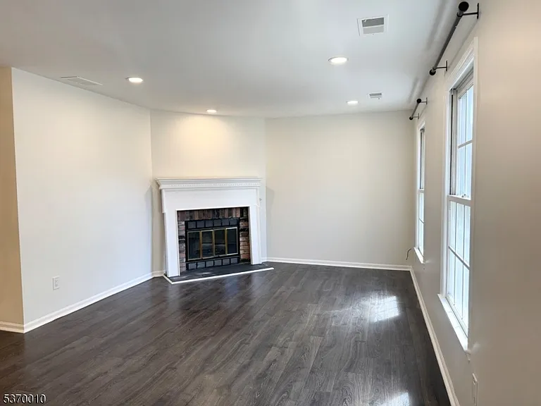 76 Jamestown Rd — Photo 6
