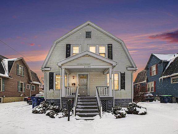 2nd image of 2108 6th St