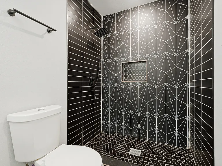 1301 Cardinal St — Photo 21