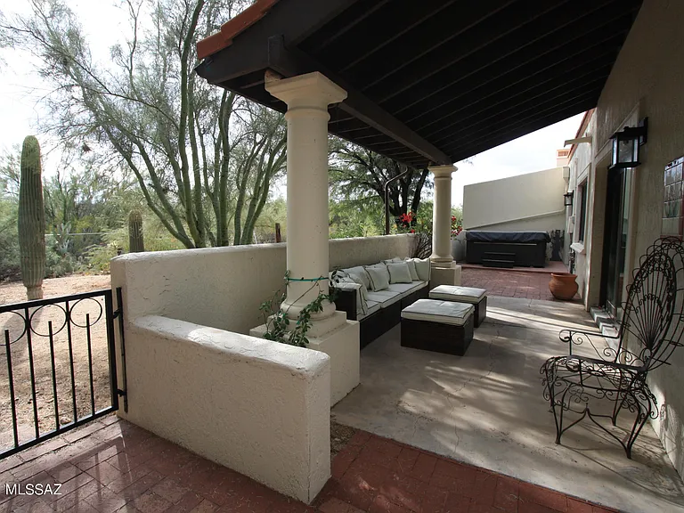 953 W Palma De Pina — Photo 3