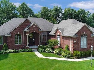 7300 Hillside Ct, Almont, MI 48003