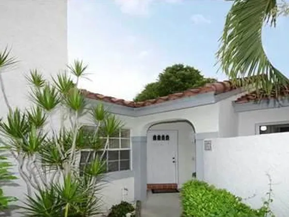 1371 Cottonwood Cir, Fort Lauderdale, FL 33326