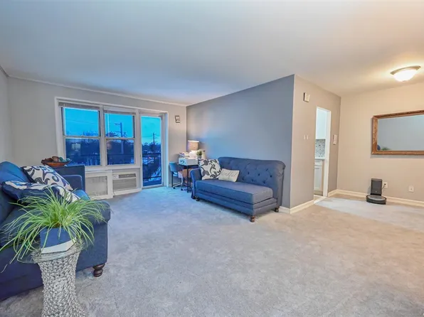 20 Wendell #10E, Hempstead, NY 11550