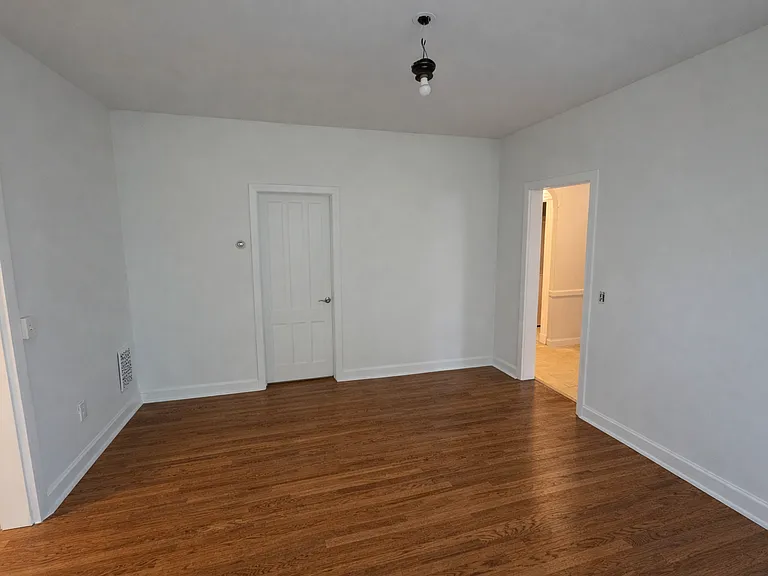 108 S Main St — Photo 6
