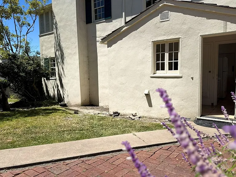 1743 Spruce St — Photo 33
