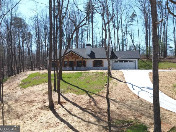 322 Wanderway Dr, Cleveland, GA 30528