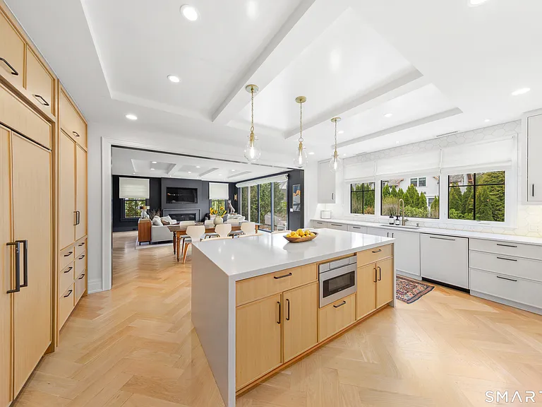 15 Roosevelt Rd — Photo 12