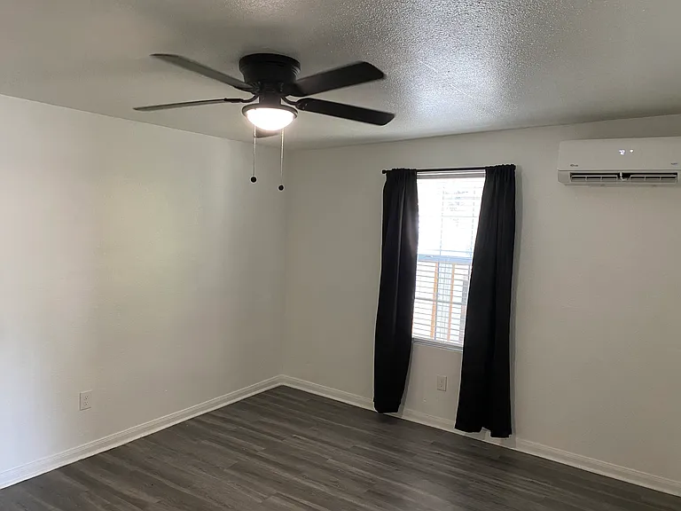 5415 Buena Vista St #3 — Photo 7