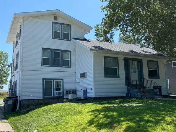 3502 S 51st St, Lincoln, NE 68506
