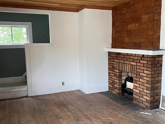 5th image of 5601 Flowerdale Ave