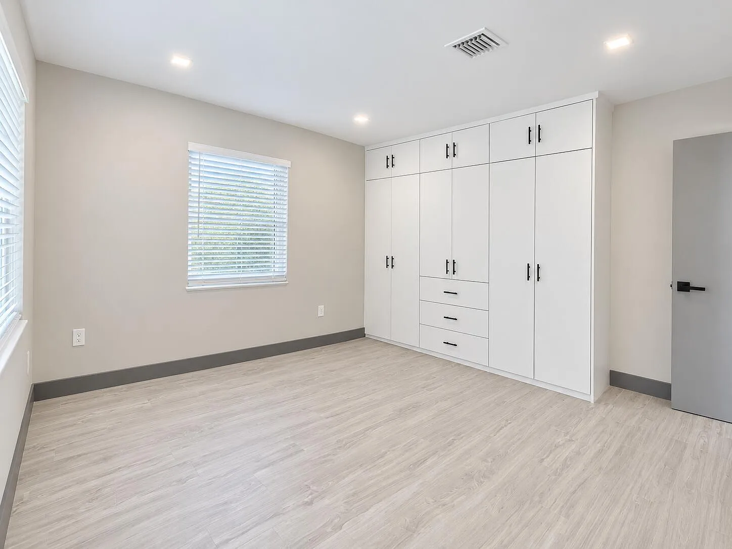 2 bed, 1.0 bath, 850 sqft, $2,200 — Photo 4