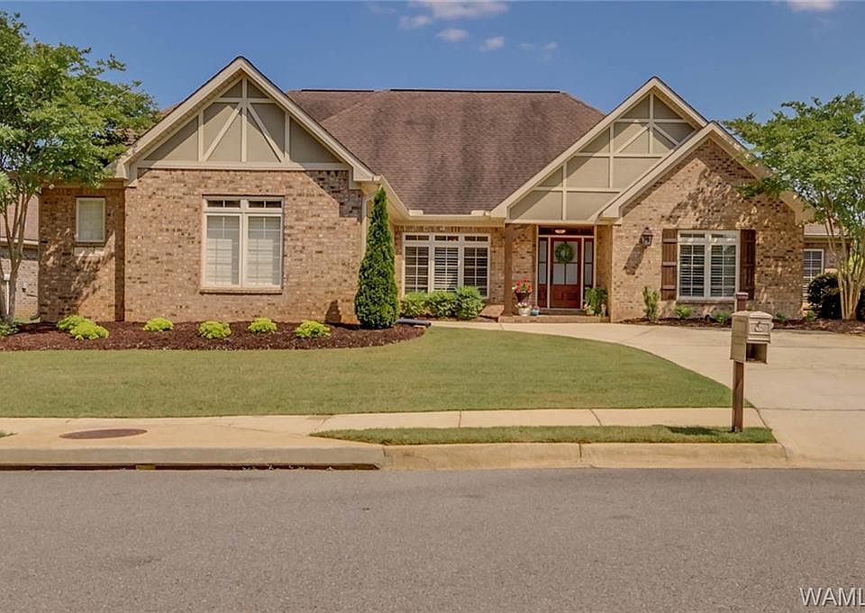 1st image of 4531 Royale Dr