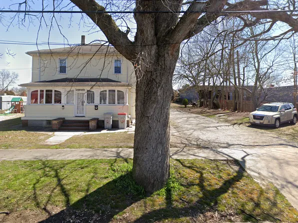 611 S 2nd St, Vineland, NJ 08360