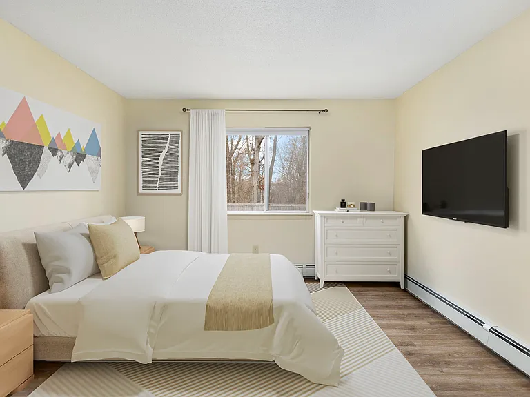East Bay Apartments — Photo 49