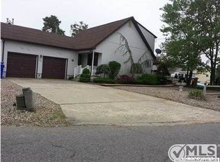95 Tiller Ln, Brick, NJ 08723