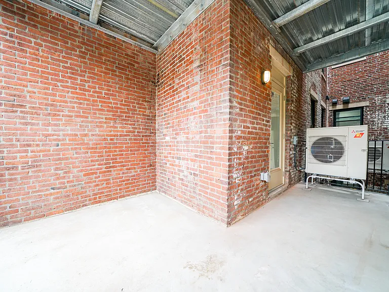 10 Blackwood St #114 — Photo 14