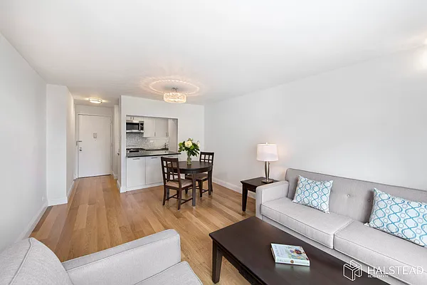 Rented by Halstead Real Estate | media 15