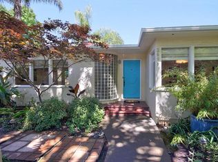 2696 Land Park Dr, Sacramento, CA 95818