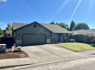 3883 Pinyon St, Springfield, OR 97478