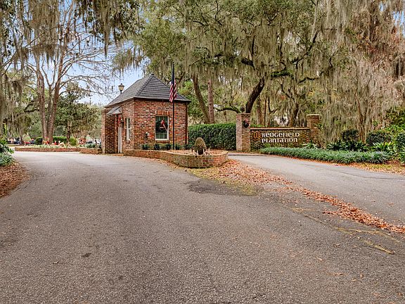 5th image of 291 Frances Parker Dr.