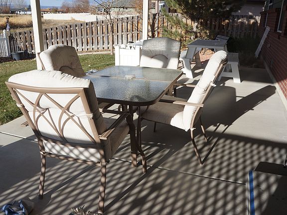 Large covered patio in back.