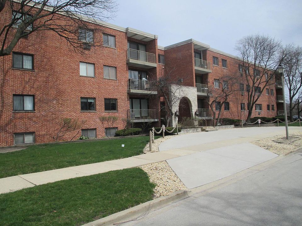 1st image of 197 W Armitage Ave APT 305