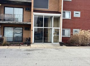 6819 W 95th St #6, Oak Lawn, IL