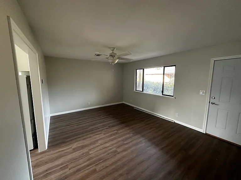 405 E Lindo Ave #405 — Photo 7