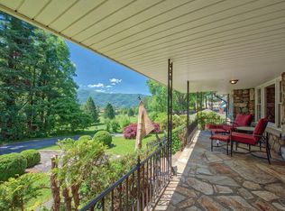 261 Longview Dr, Waynesville, NC 28786