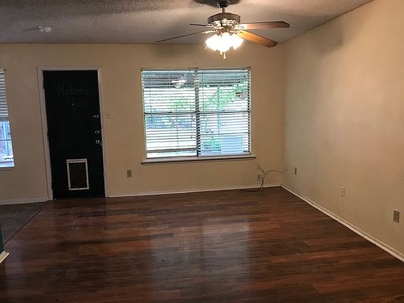 4th image of 5241 Foxmoor Ct