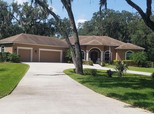 2802 Pemberton Creek Dr, Seffner, FL 33584