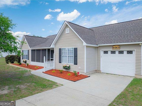 2nd image of 6663 Pine Ridge Cir