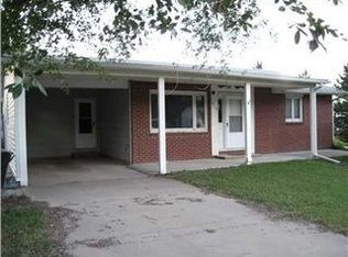 210 S Poplar St, Douglass, KS 67039