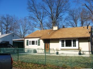 40 Kenmore Rd, Edison, NJ 08817