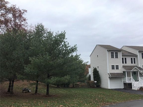 2nd image of 50 Red Brook Ln