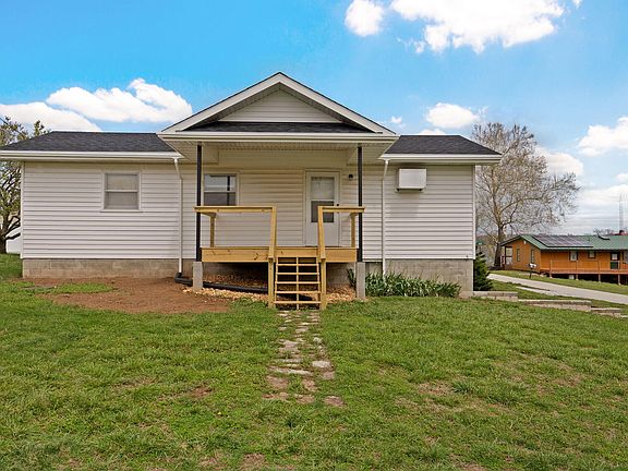 4th image of 21740 S 2069th Road