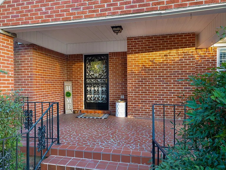 1396 Munford Ave — Photo 3
