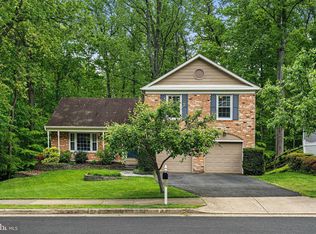 6389 Phillip Ct, Springfield, VA 22152