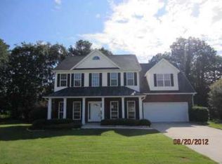 900 Garden Meadows Ct, Loganville, GA 30052